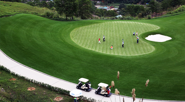 FLC Faros Golf Tournament 2018: Golfer hào hứng khởi tranh trong ngày thi đấu thứ 2